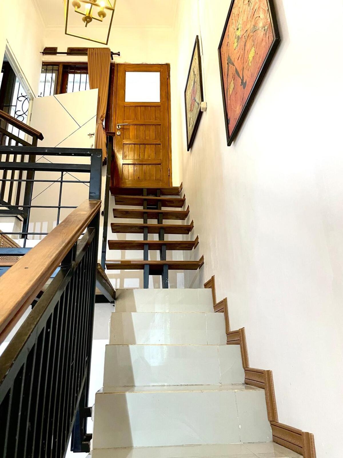 Kampung Mamah Grandma House