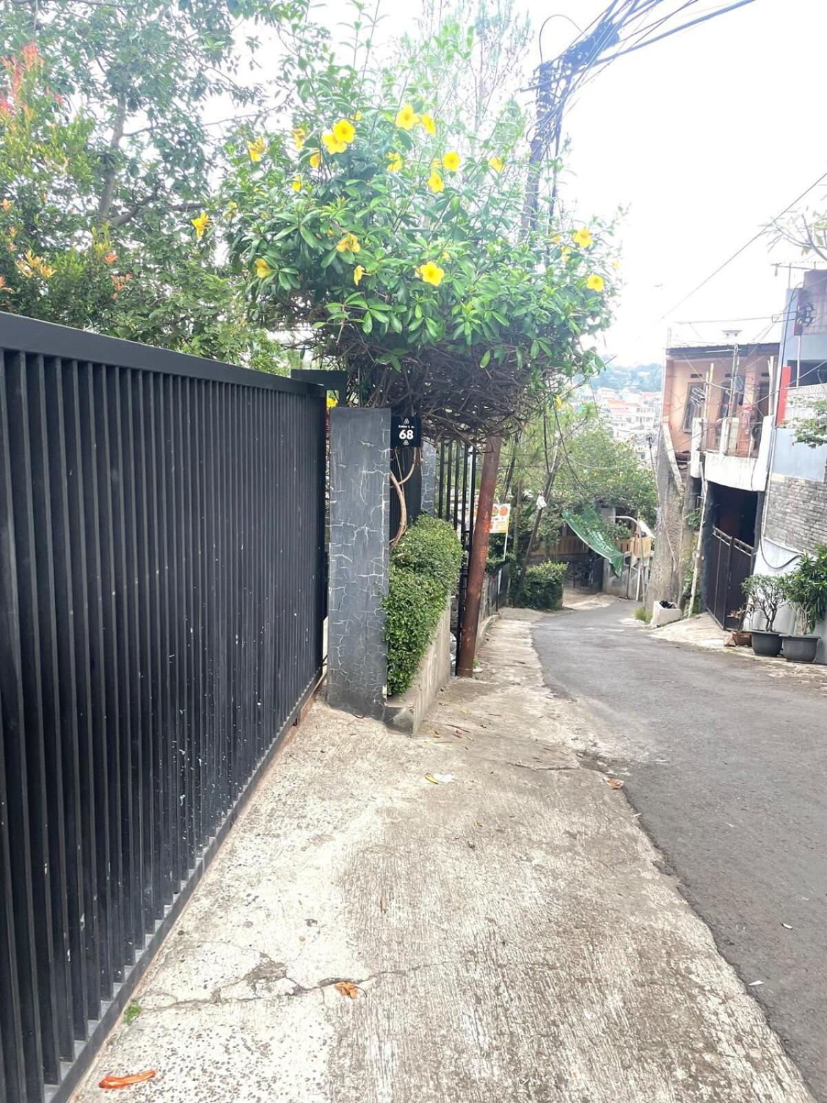 Kampung Mamah Grandma House